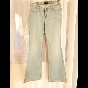 SALE~VICTORIA’S SECRET LONDON JEANS SIZE 10 NEW.